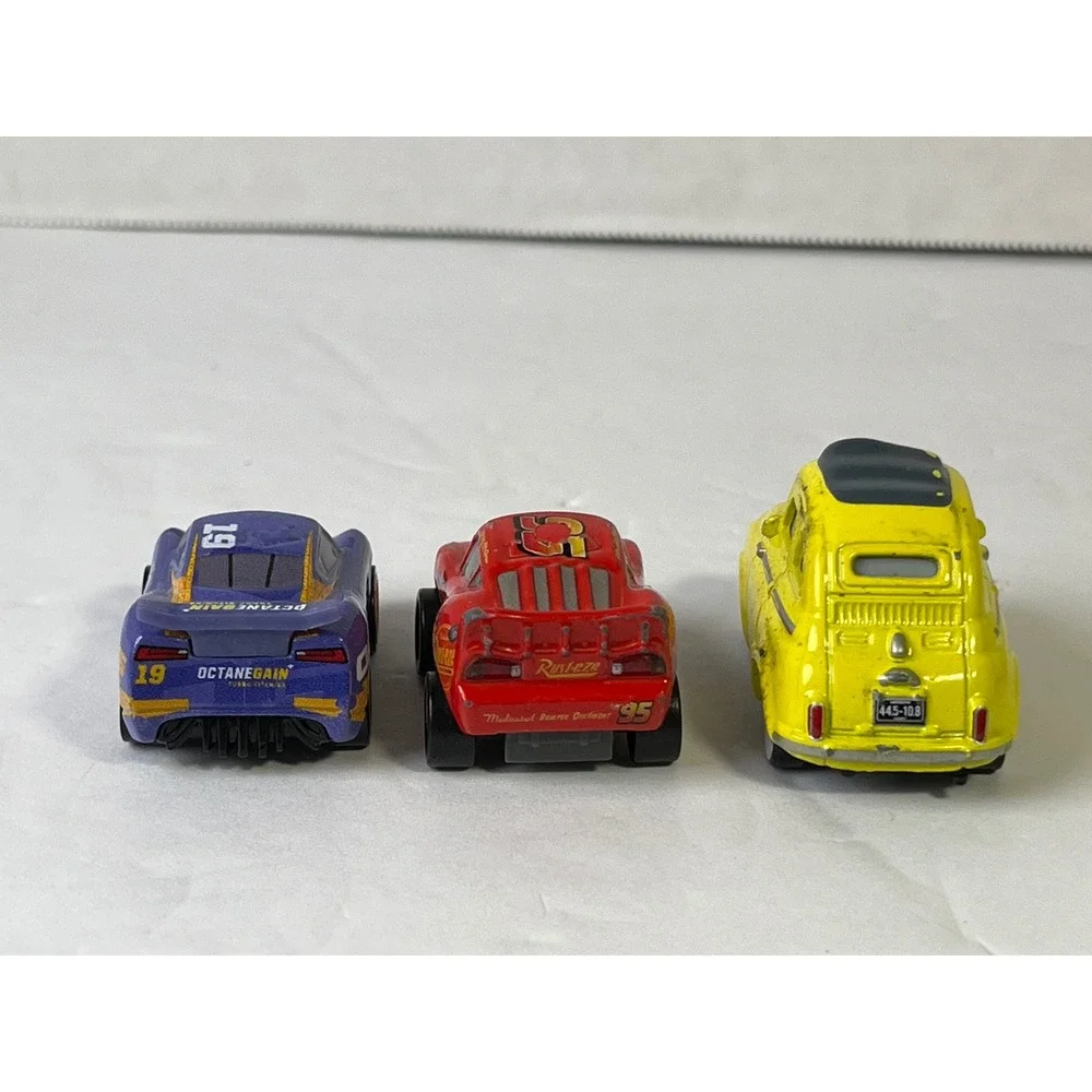 Disney Pixar Cars Mini Racers Lightning McQueen Luigi Bobby Swift Mattel Diecast